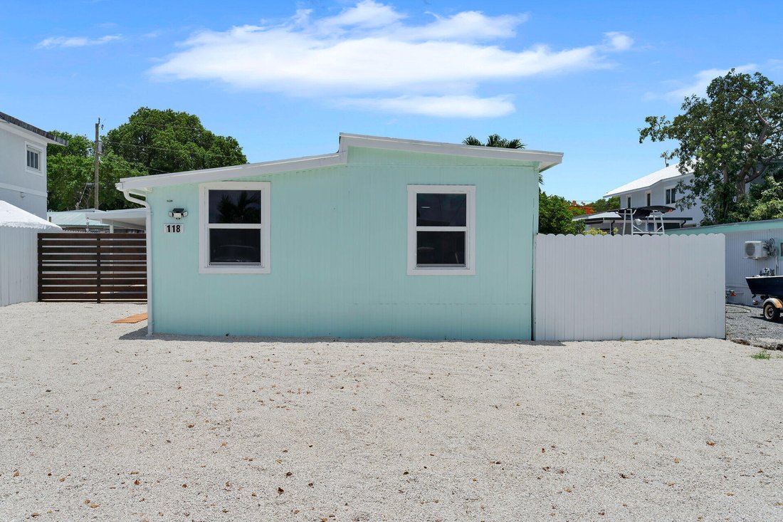 Key Largo, Florida, United States 2 - 18181272