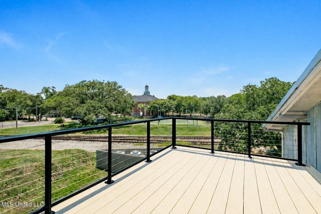 Condo in Bay St. Louis, Mississippi, United States 4 - 18179015