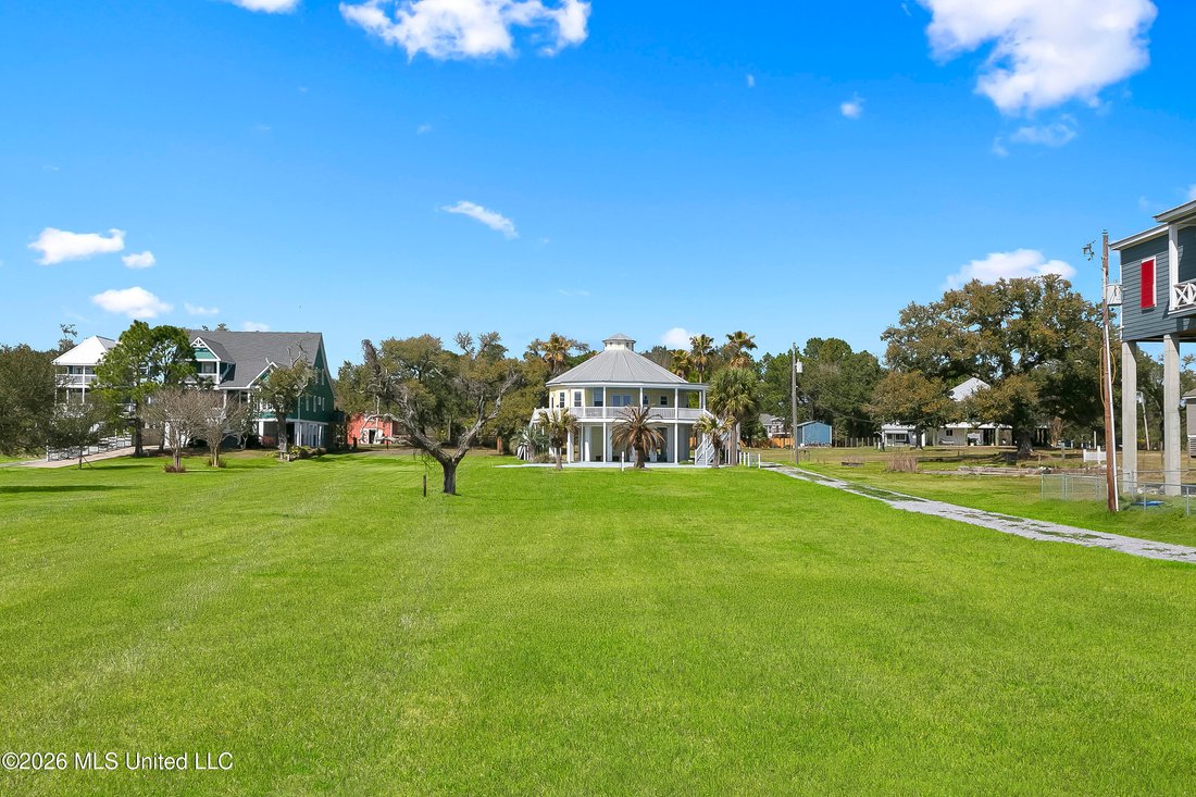House in Waveland, Mississippi, United States 3 - 18178868
