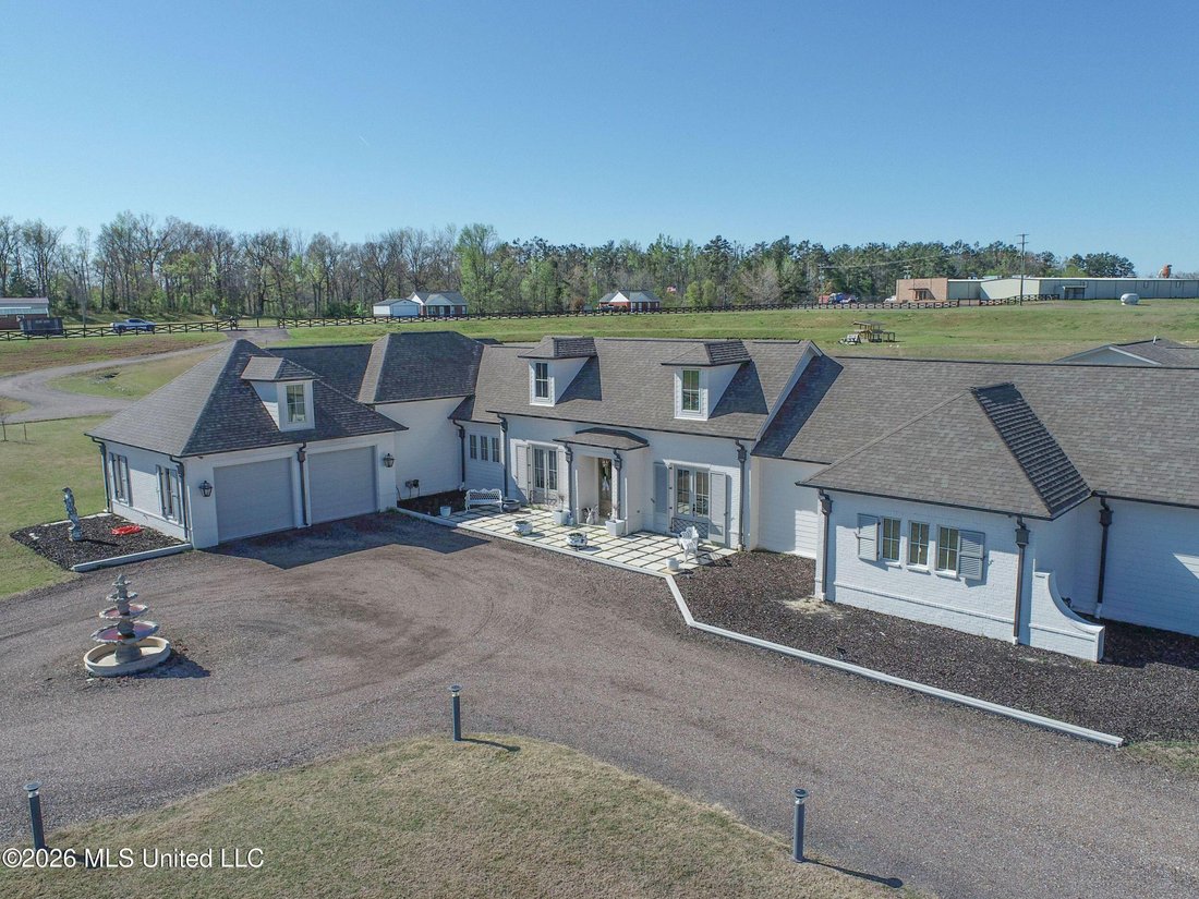 House in Batesville, Mississippi, United States 1 - 18179223
