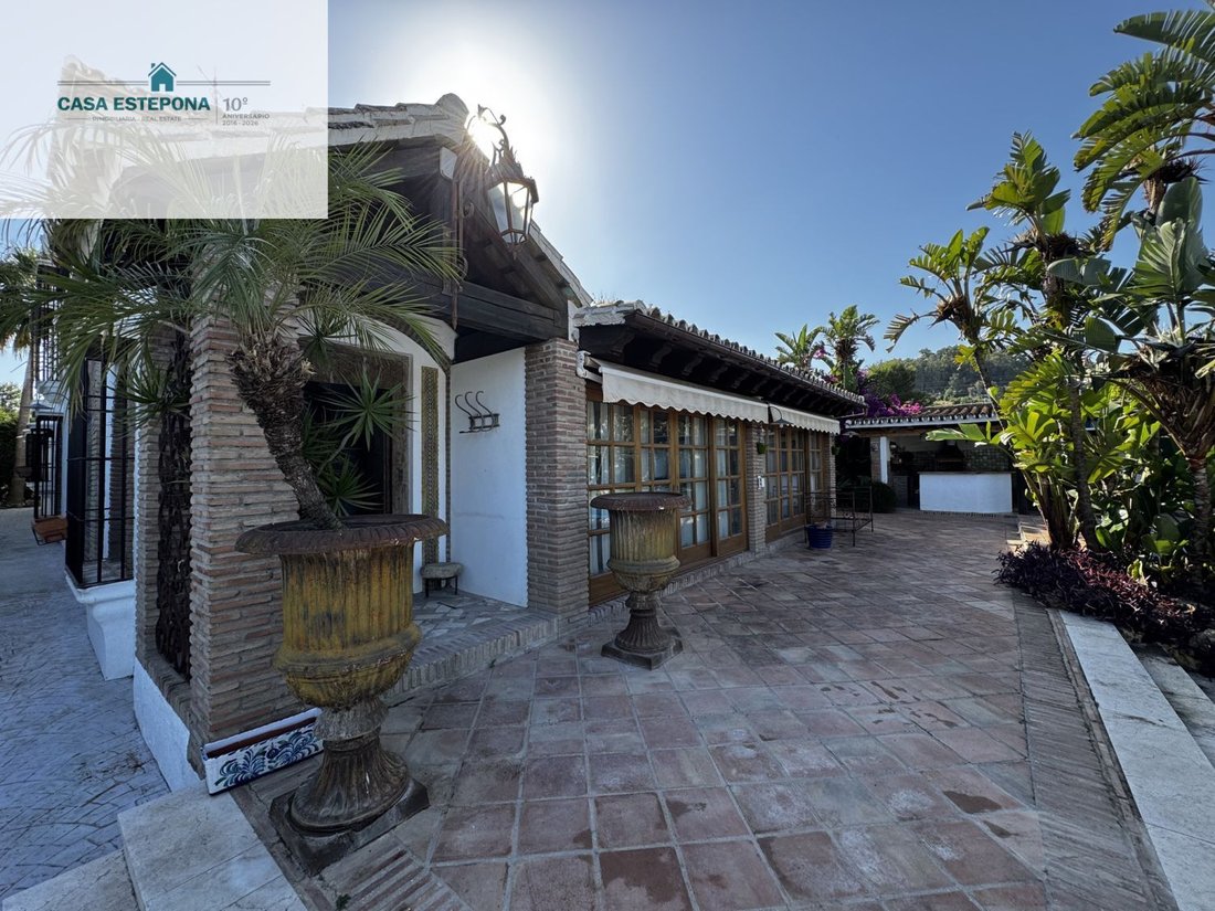 Villa in Estepona, Andalusia, Spain 4 - 18181143