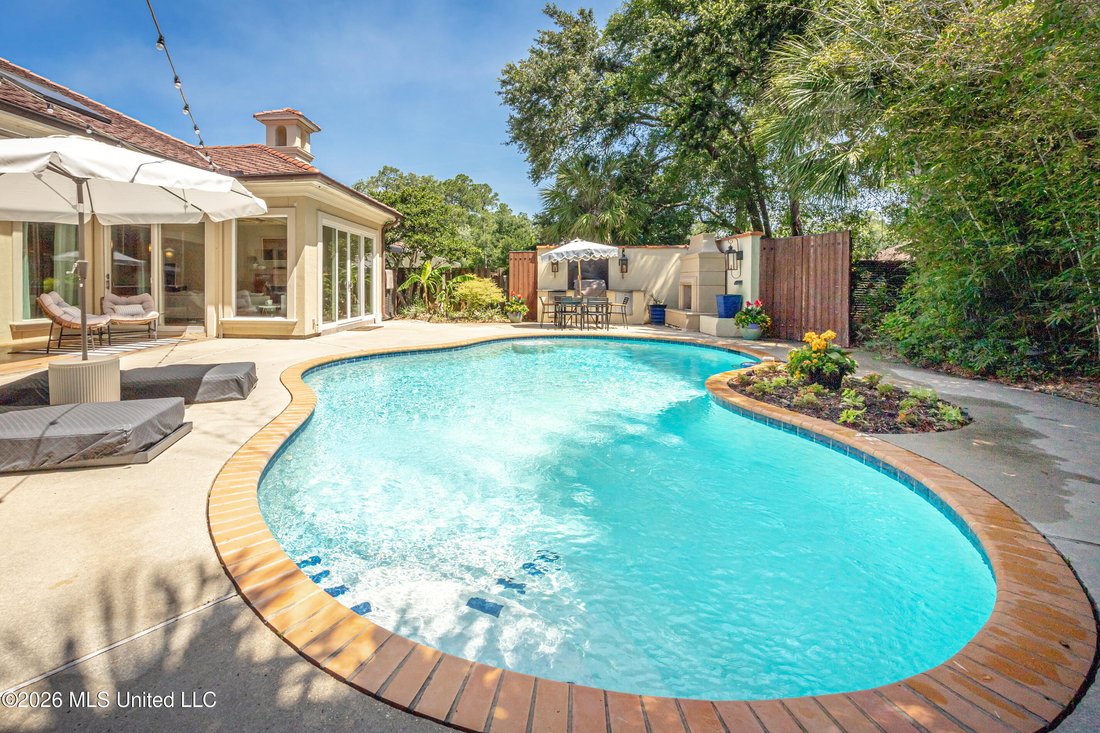 House in Ocean Springs, Mississippi, United States 3 - 18180746