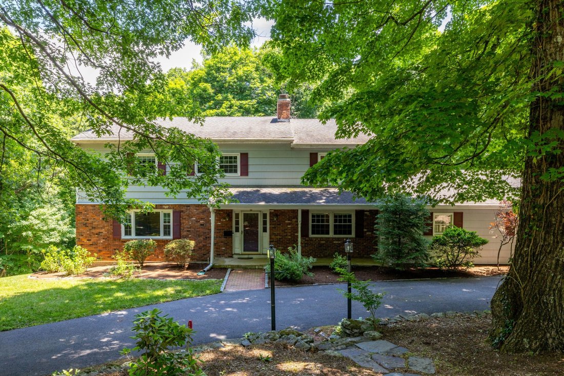House in Woodbury, Connecticut, United States 2 - 18181129