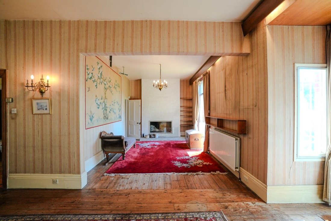 House in Ealing (London Borough of Ealing), Ealing, England 5 - 18181611