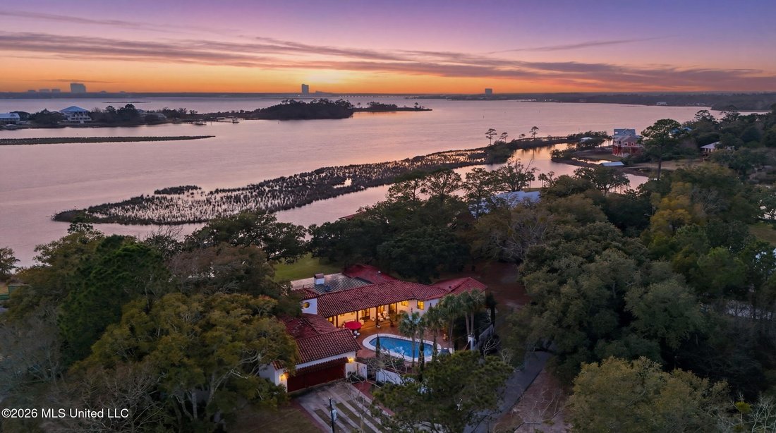 House in Ocean Springs, Mississippi, United States 5 - 18179136
