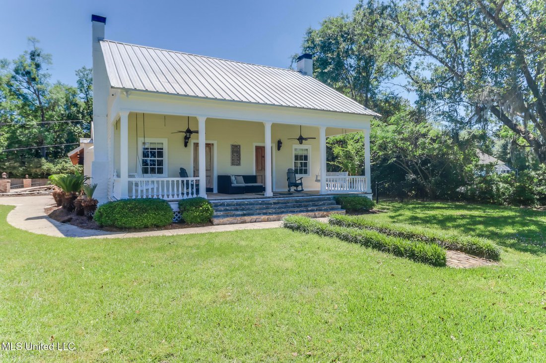 House in Biloxi, Mississippi, United States 1 - 18178899