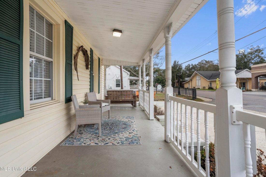 House in Ocean Springs, Mississippi, United States 2 - 18179039