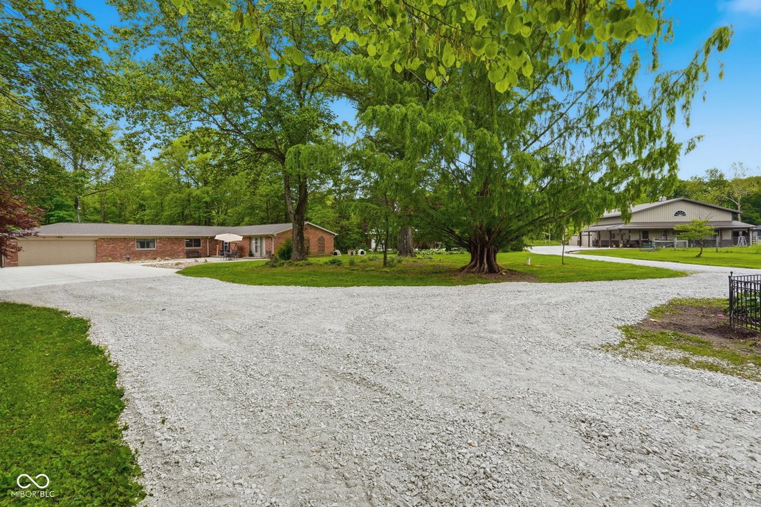 House in Brazil, Indiana, United States 4 - 18177872