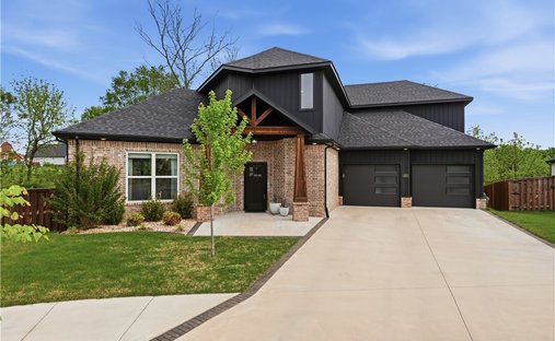 House in Cave Springs, Arkansas, United States 1