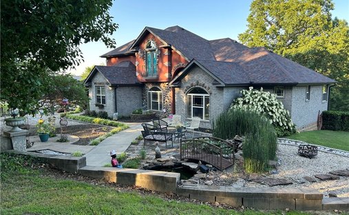 House in Maysville, Arkansas, United States 1