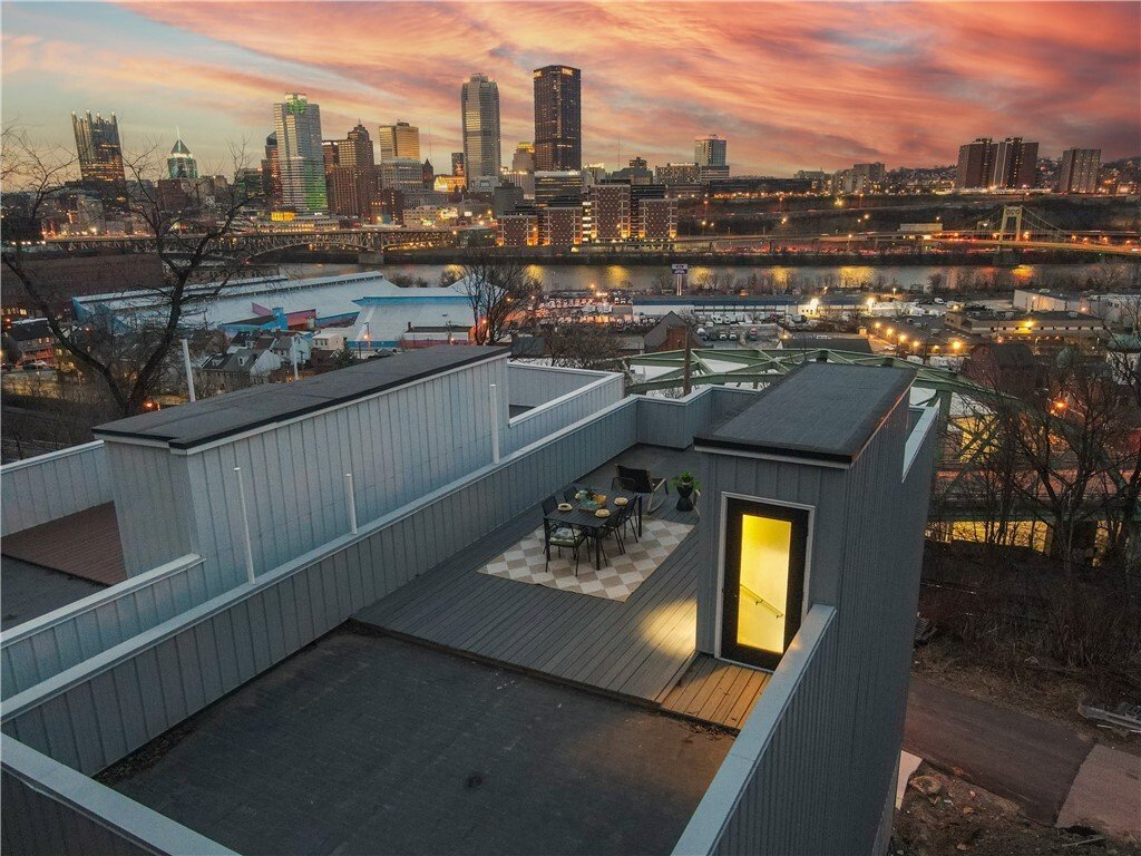 House in Pittsburgh, Pennsylvania, United States 2 - 18180431