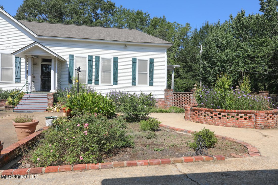 House in Canton, Mississippi, United States 3 - 18178951