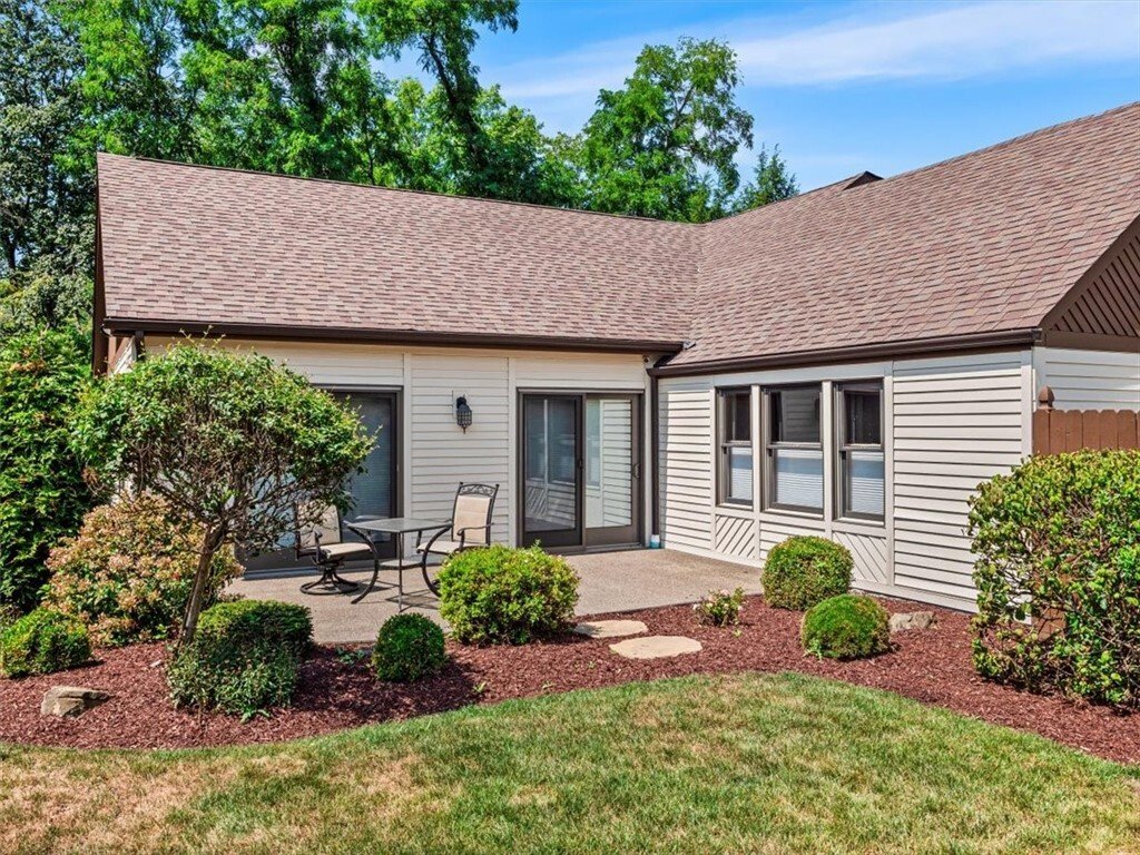 House in Upper Saint Clair, Pennsylvania, United States 3 - 18180643