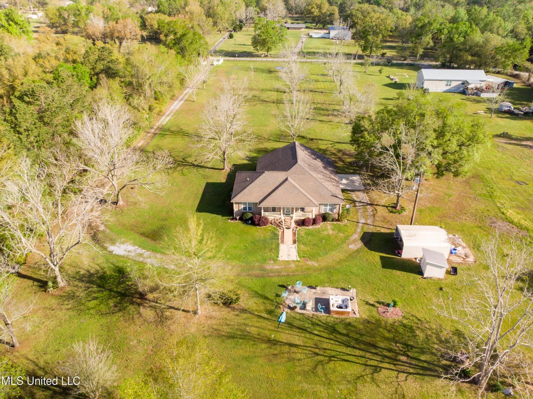 House in Pass Christian, Mississippi, United States 2 - 18179079