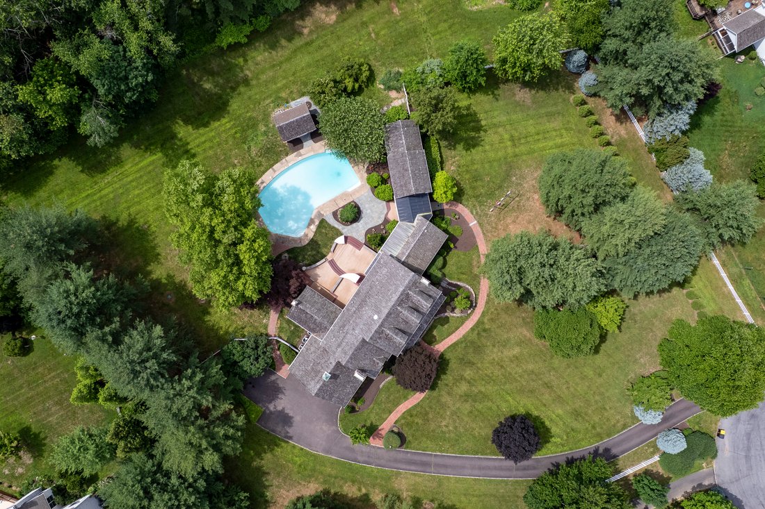 House in Solebury, Pennsylvania, United States 2 - 18181412