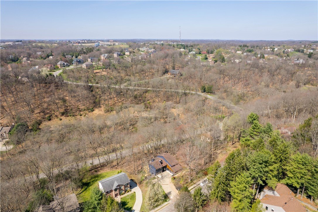House in Franklin Park, Pennsylvania, United States 3 - 18180340