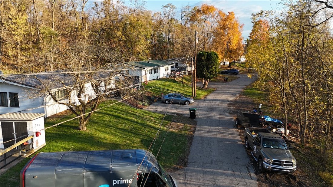 Finleyville, Pennsylvania, United States 4 - 18180303