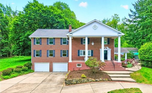 House in Hampton Township, Pennsylvania, United States 1