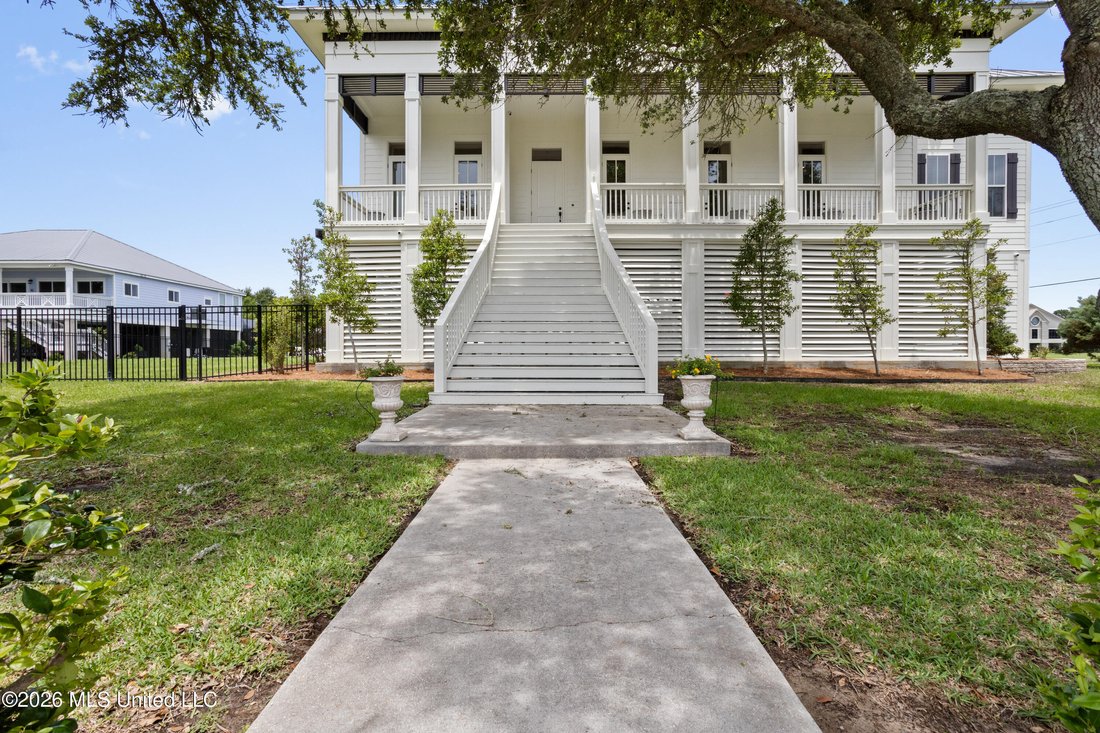 House in Waveland, Mississippi, United States 2 - 18179086