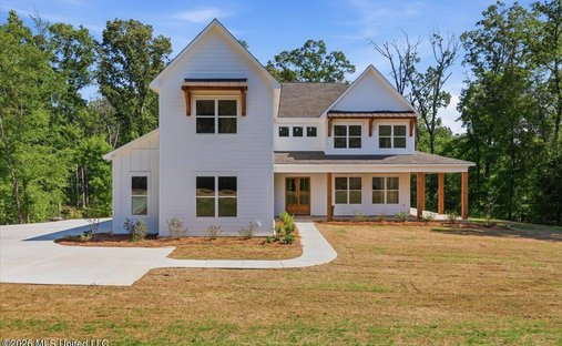 House in Clinton, Mississippi, United States 1