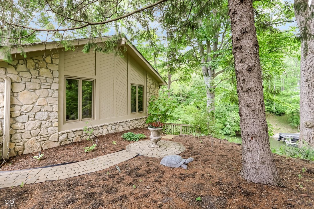 House in Trafalgar, Indiana, United States 4 - 18177883