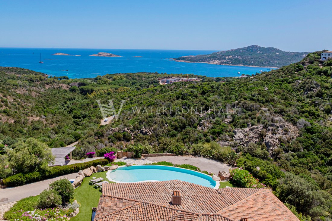 Villa à Marina di Porto Cervo, Arzachena, Italie 1 - 18179965