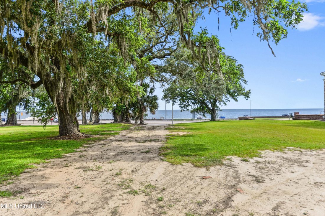 House in Biloxi, Mississippi, United States 3 - 18178718