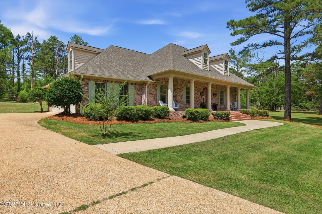 House in Clinton, Mississippi, United States 2 - 18178981
