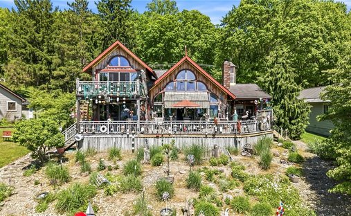 House in Pymatuning Central, Pennsylvania, United States 1