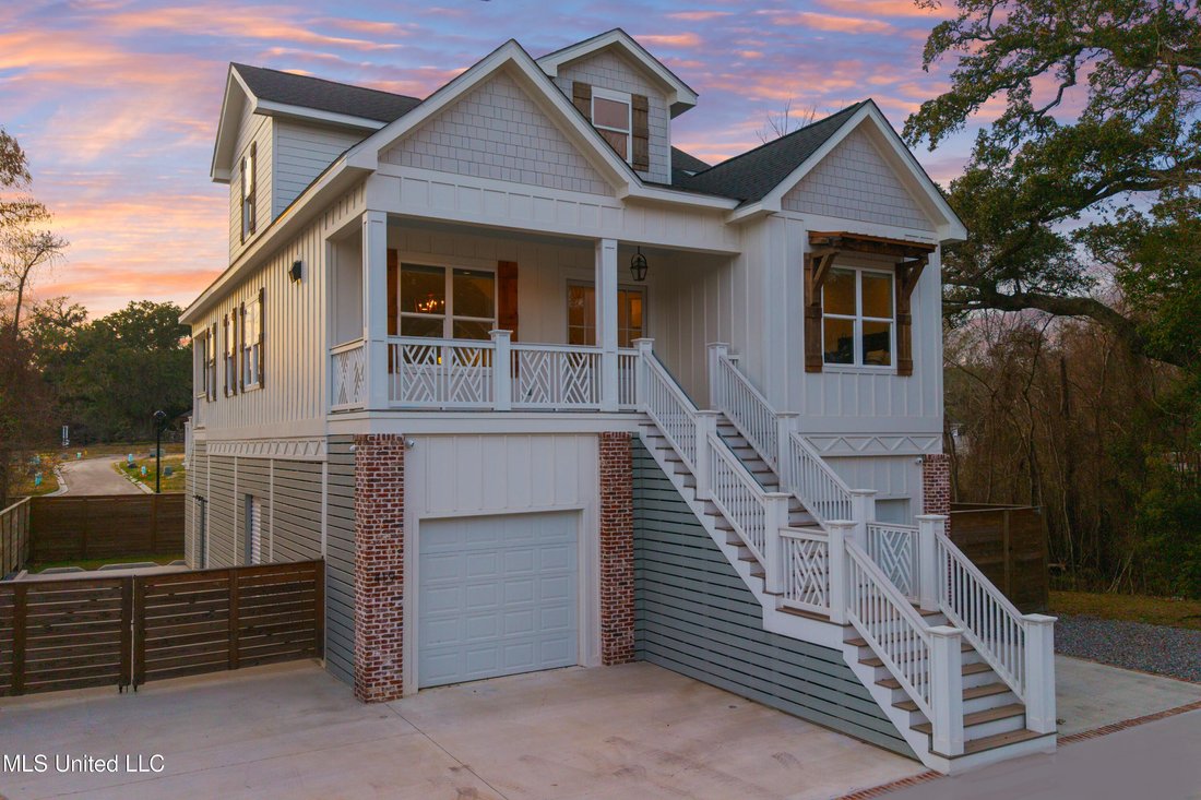 House in Ocean Springs, Mississippi, United States 2 - 18178996