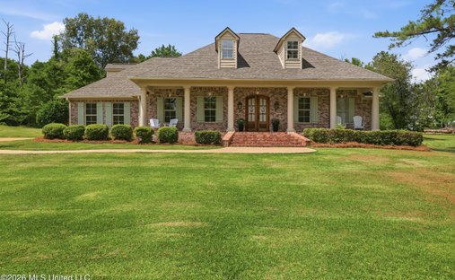House in Clinton, Mississippi, United States 1