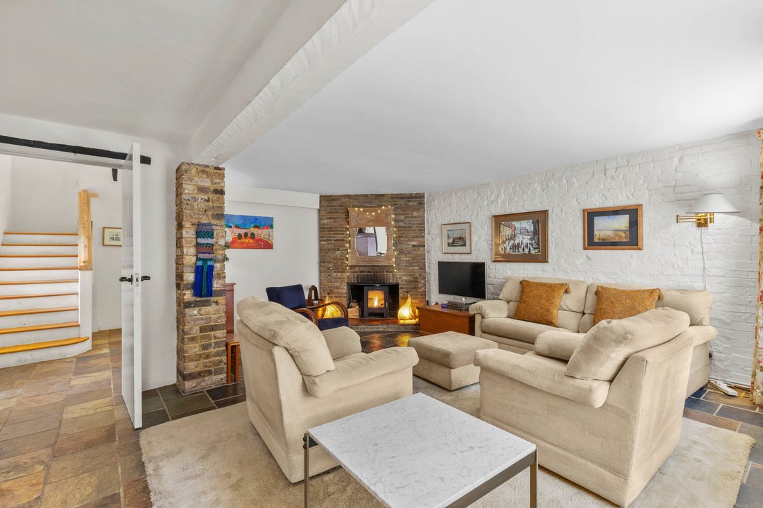 House in Princes Risborough, England 2 - 18181623