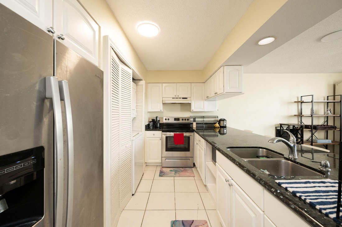 Condo in Key West, Florida, United States 4 - 18181284
