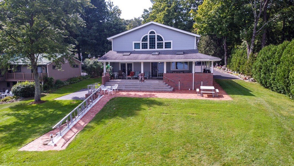 House in Mercer, Pennsylvania, United States 2 - 18180434