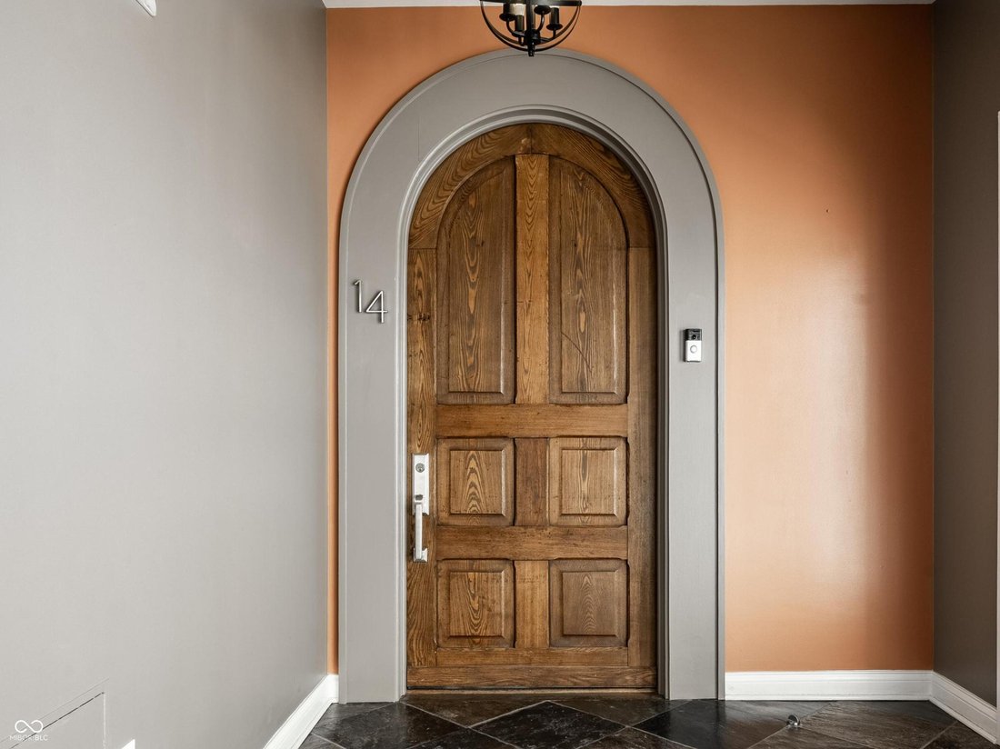 Condo in Indianapolis, Indiana, United States 5 - 18177493