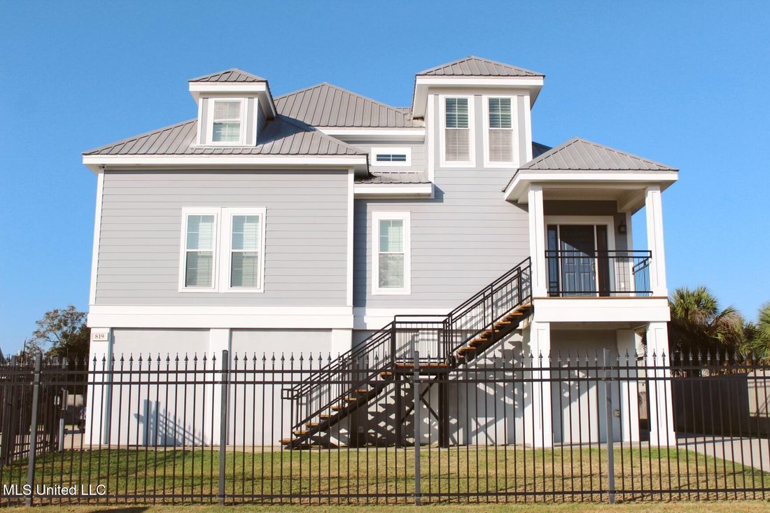 House in Pascagoula, Mississippi, United States 1 - 18179176