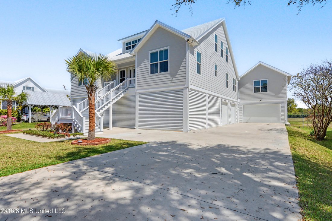House in Pass Christian, Mississippi, United States 3 - 18178696