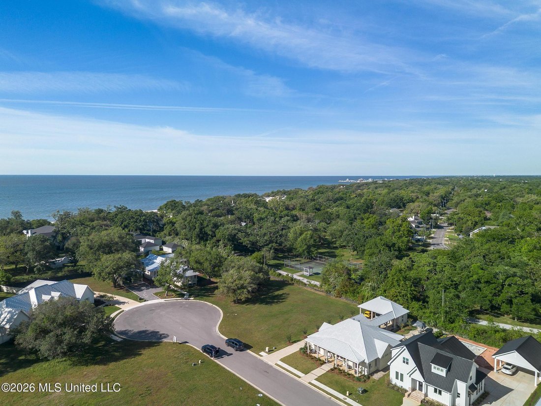 House in Biloxi, Mississippi, United States 5 - 18178704