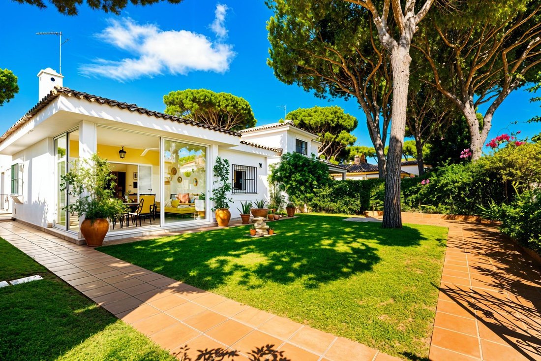 Chalet in Chiclana de la Frontera, Andalusia, Spain 3 - 17258744