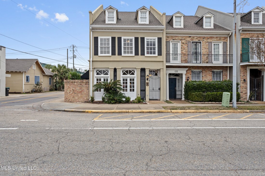 Townhouse in Biloxi, Mississippi, United States 1 - 18179492