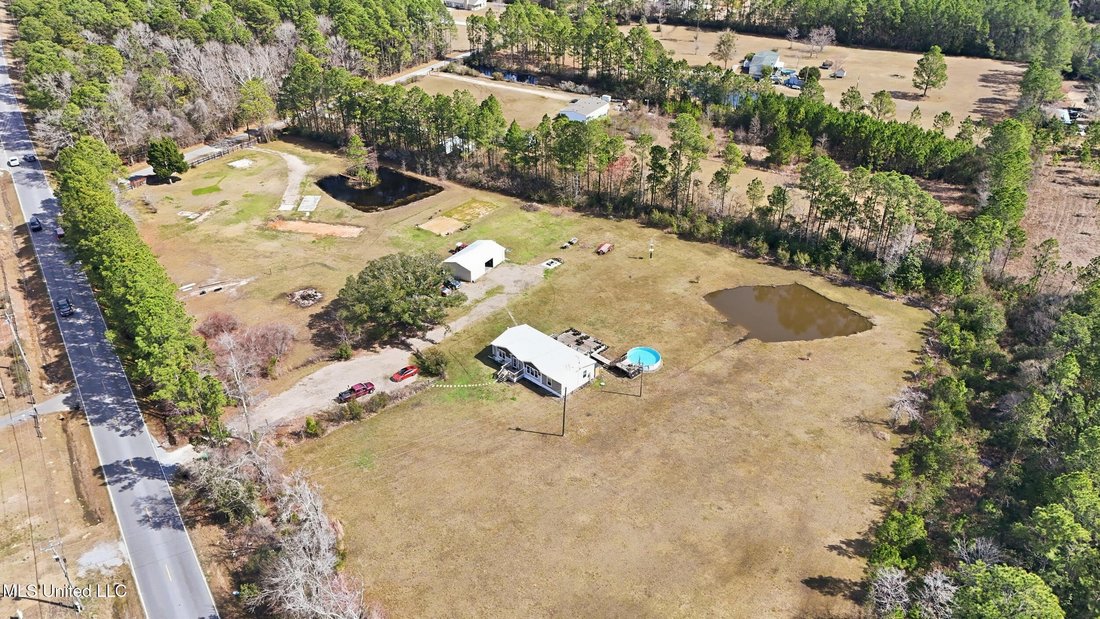 Vancleave, Mississippi, United States 4 - 18178733
