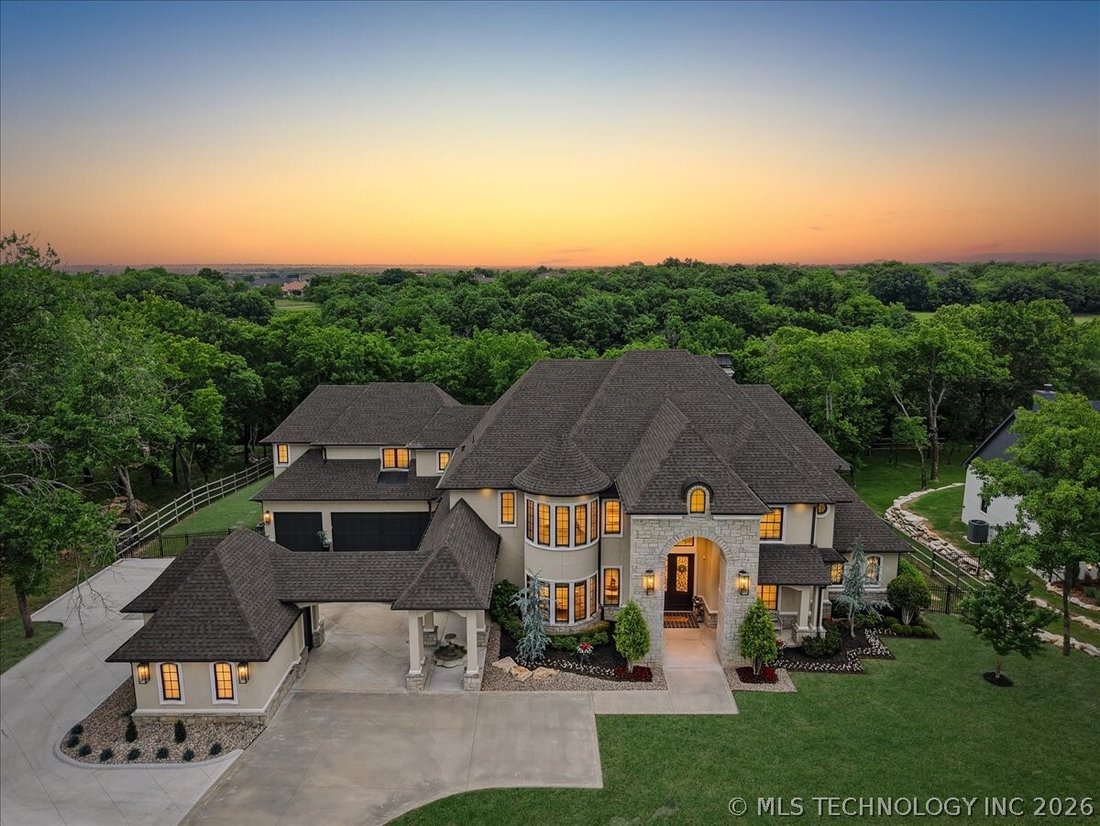 House in Owasso, Oklahoma, United States 1 - 18179022
