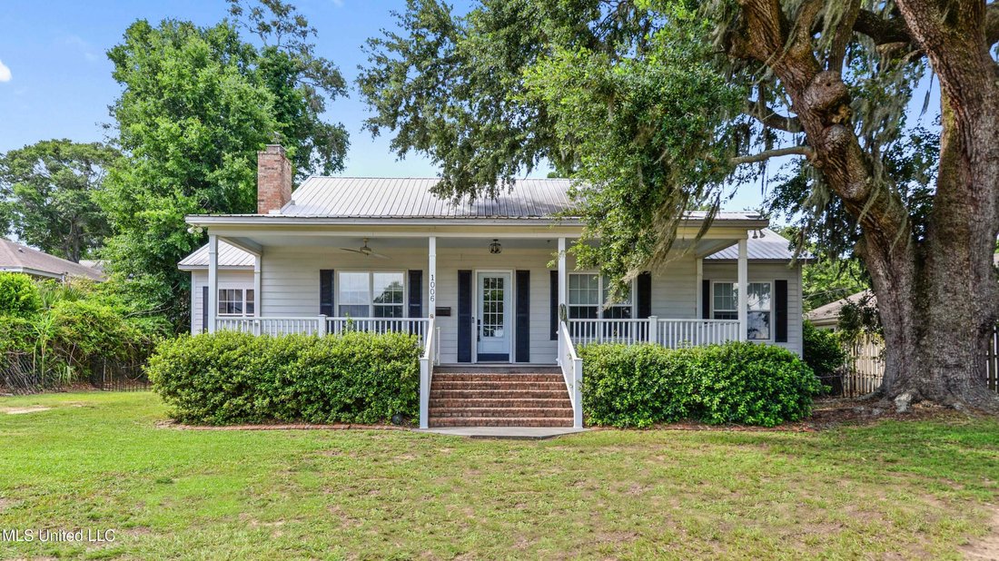 House in Biloxi, Mississippi, United States 1 - 18178718
