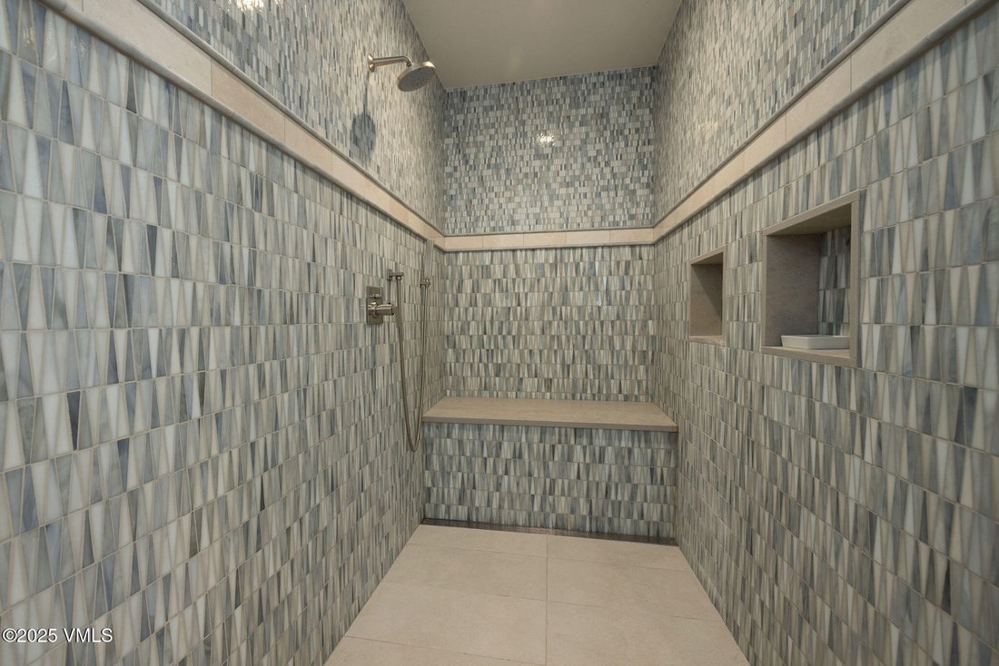 Condo in Vail, Colorado, United States 5 - 18180691