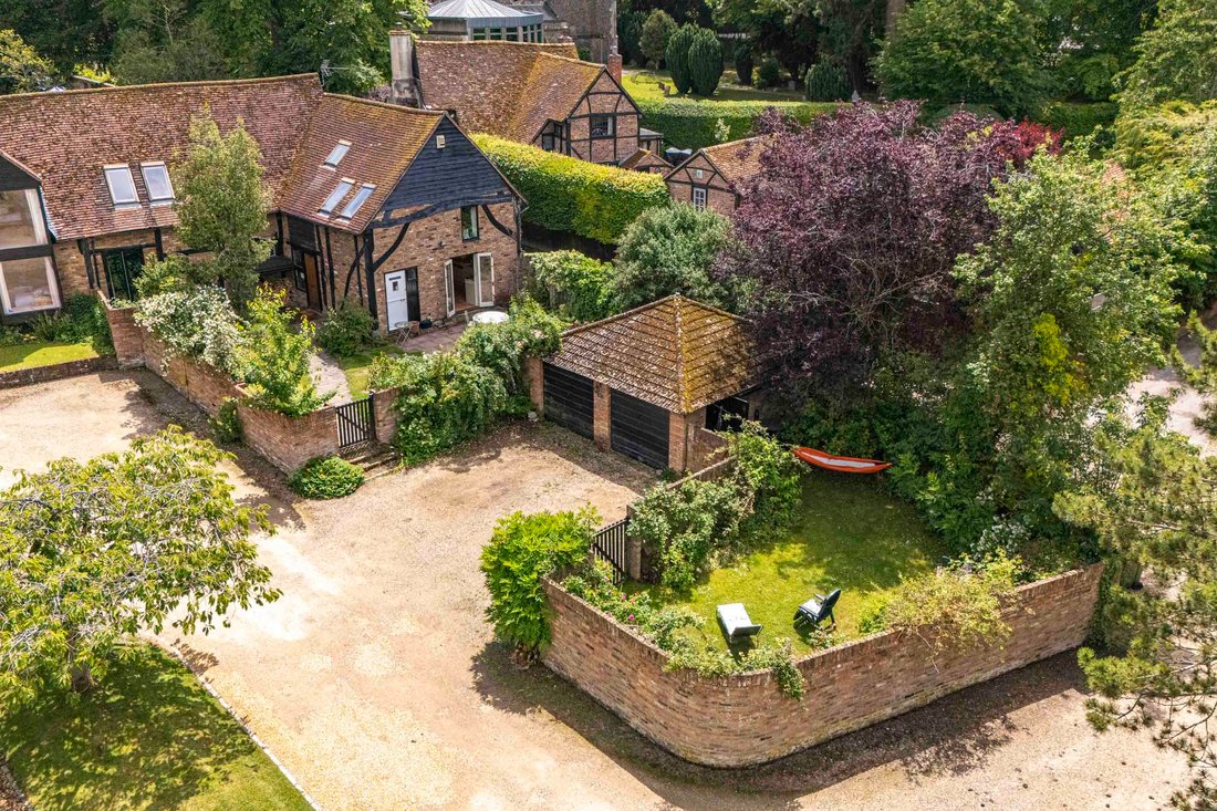 House in Princes Risborough, England 5 - 18181623