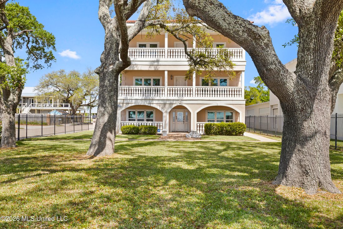 House in Long Beach, Mississippi, United States 5 - 18179612
