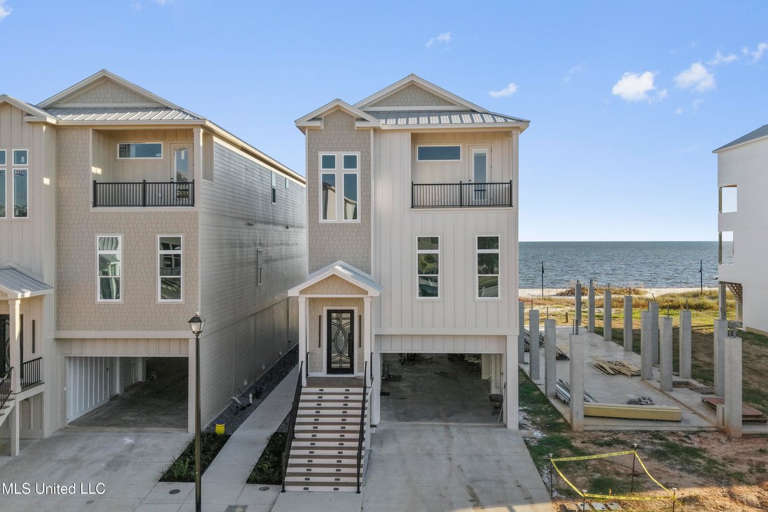 House in Biloxi, Mississippi, United States 1 - 18178890