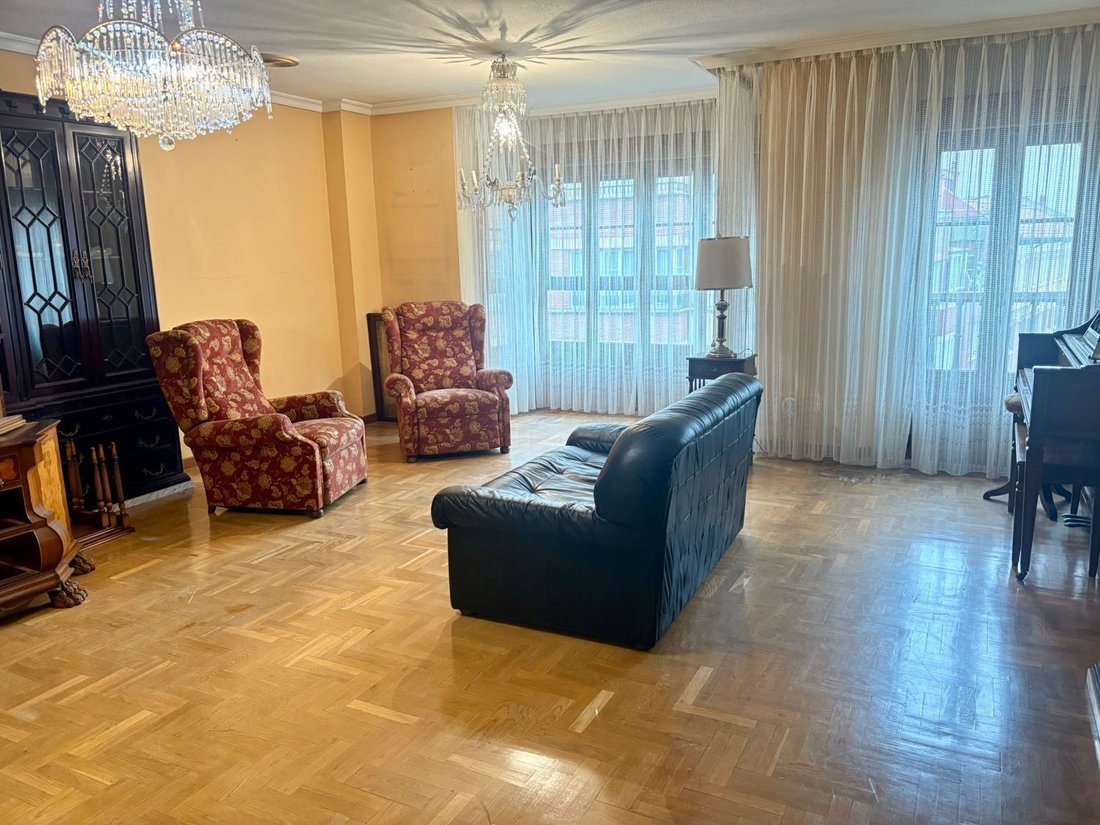 Apartment in Centro y casco historico, Oviedo, Spain 5 - 14813692