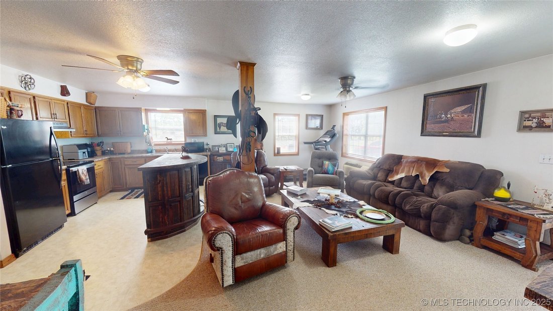 House in Ada, Oklahoma, United States 5 - 18178231