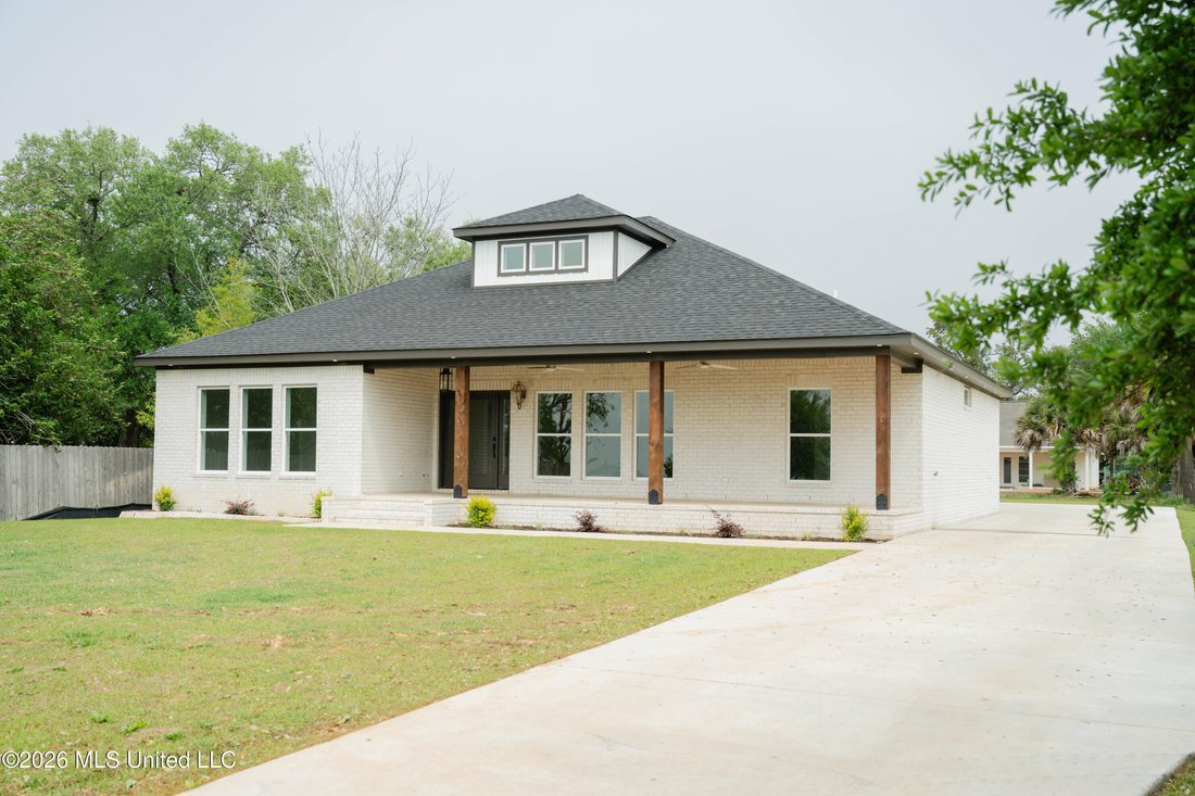 House in Gulfport, Mississippi, United States 2 - 18178835